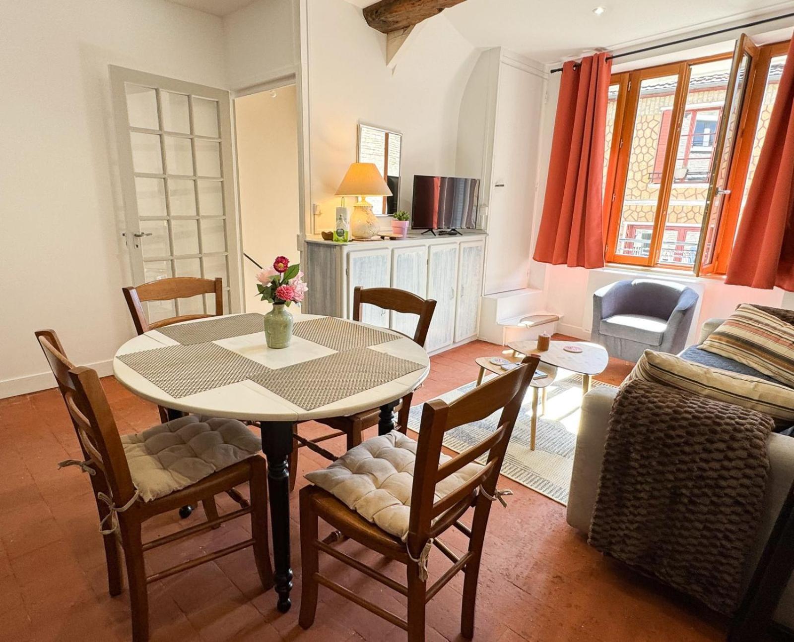 La Petite Maison Noyers-sur-Serein Esterno foto